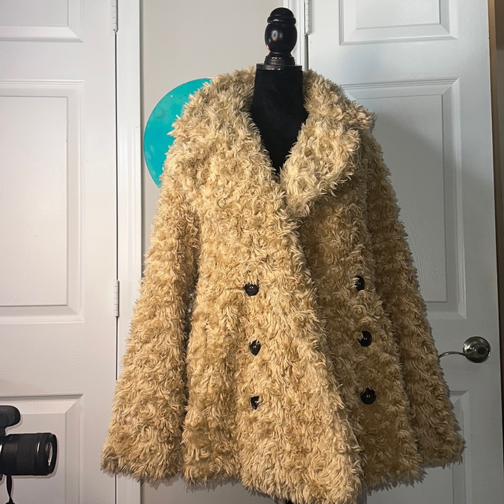 ✨•TEDDY BEAR PEA COAT *BRAND NEW* very warm and comfortable! SIZE LARGE•✨